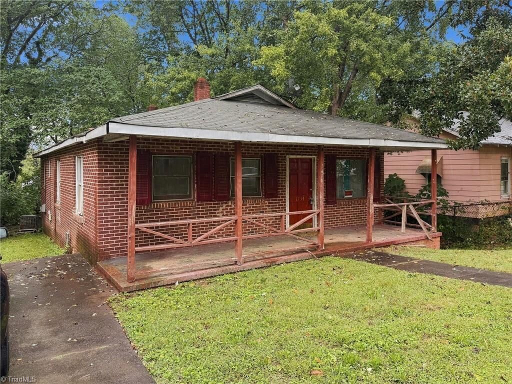 Property Photo: 1421 Fitch Street NC 27107