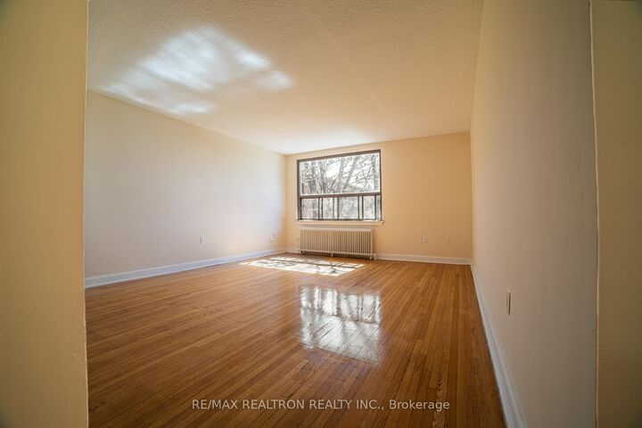 Property Photo:  2309 Lake Shore Boulevard W 308  ON M8V 1A6 