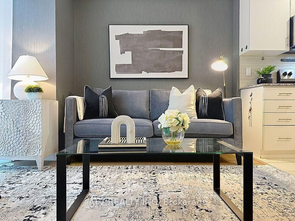 Property Photo:  26 Fieldway Road 35  ON M8Z 0E3 