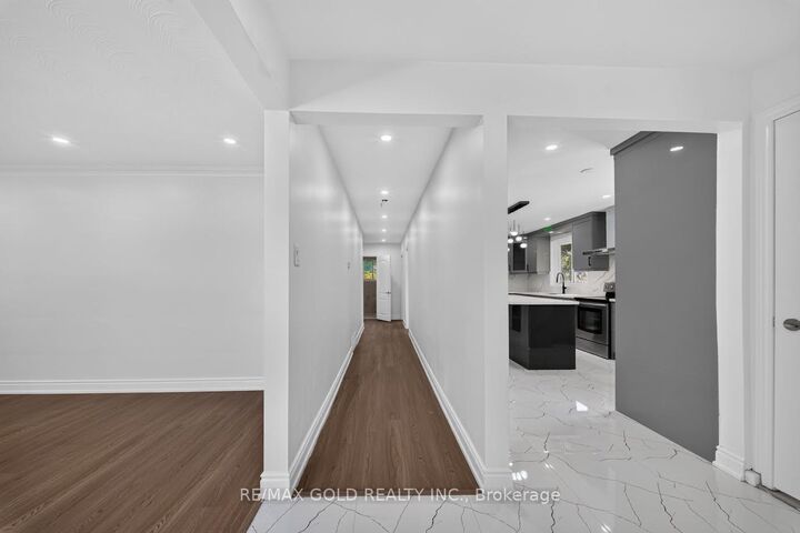 Property Photo:  7 Larchmere Avenue  ON M9L 2N2 
