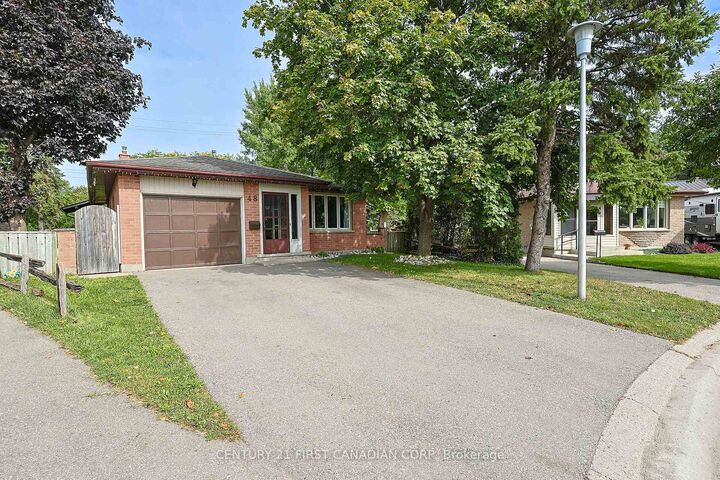 Property Photo:  48 Corinth Court  ON N5Y 5A8 