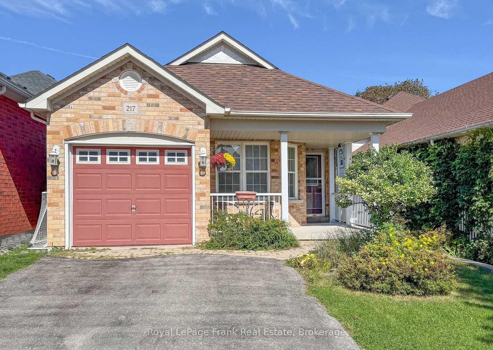 Property Photo:  217 Cornish Drive  ON L1E 3H4 