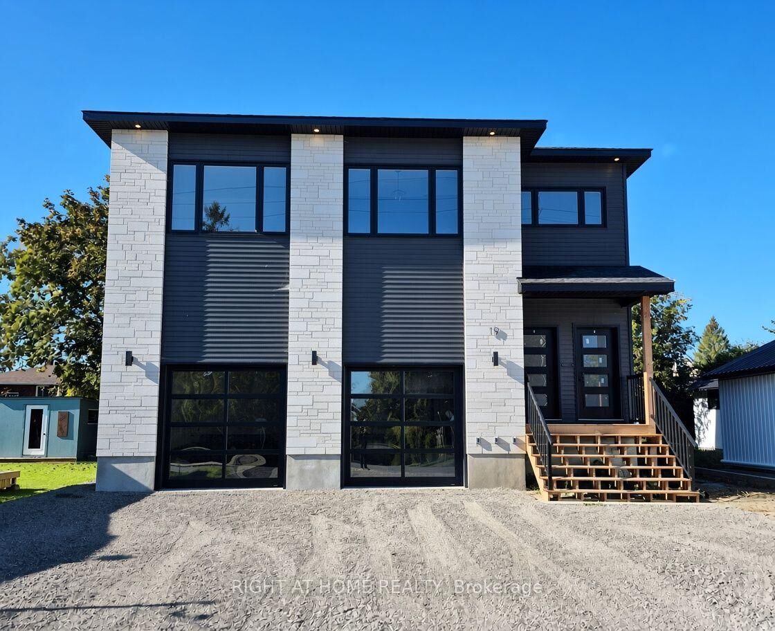 Property Photo: 19 James Street Unit # 3 ON K7S 1C9