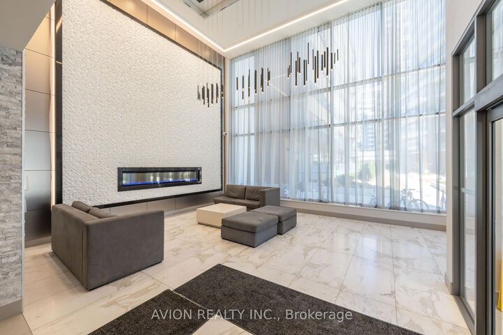 Photo de la propriété:  36 Forest Manor Road 902  ON M2J 1M1 
