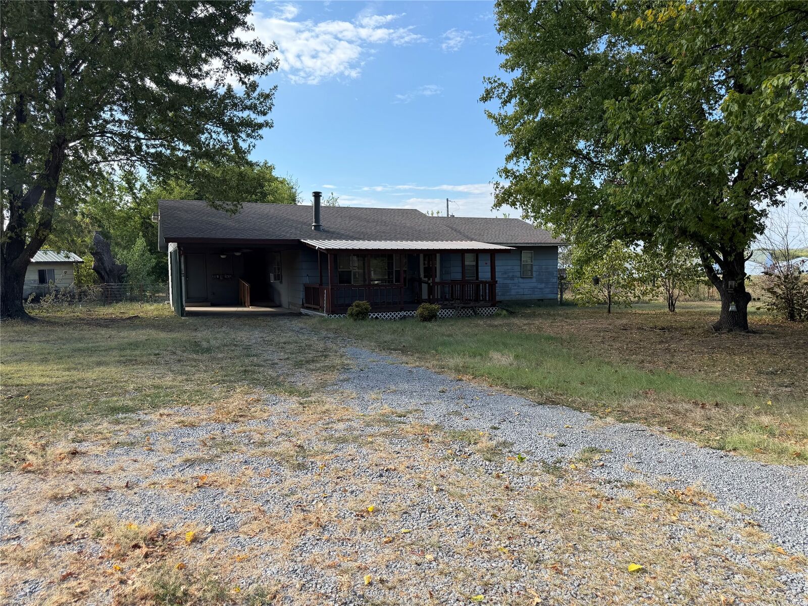 Property Photo:  105 Leaning Tree Road  OK 74434 