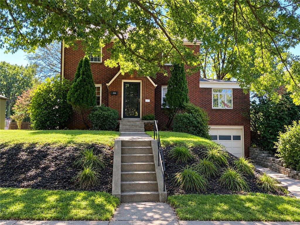 Property Photo: 218 Jackson Circle PA 15229