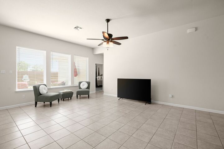 Property Photo:  285 Bridgestone Way  TX 78610 
