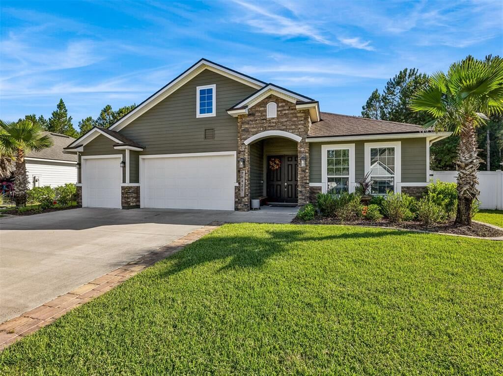 Property Photo: 79425 Plummers Creek Drive FL 32097