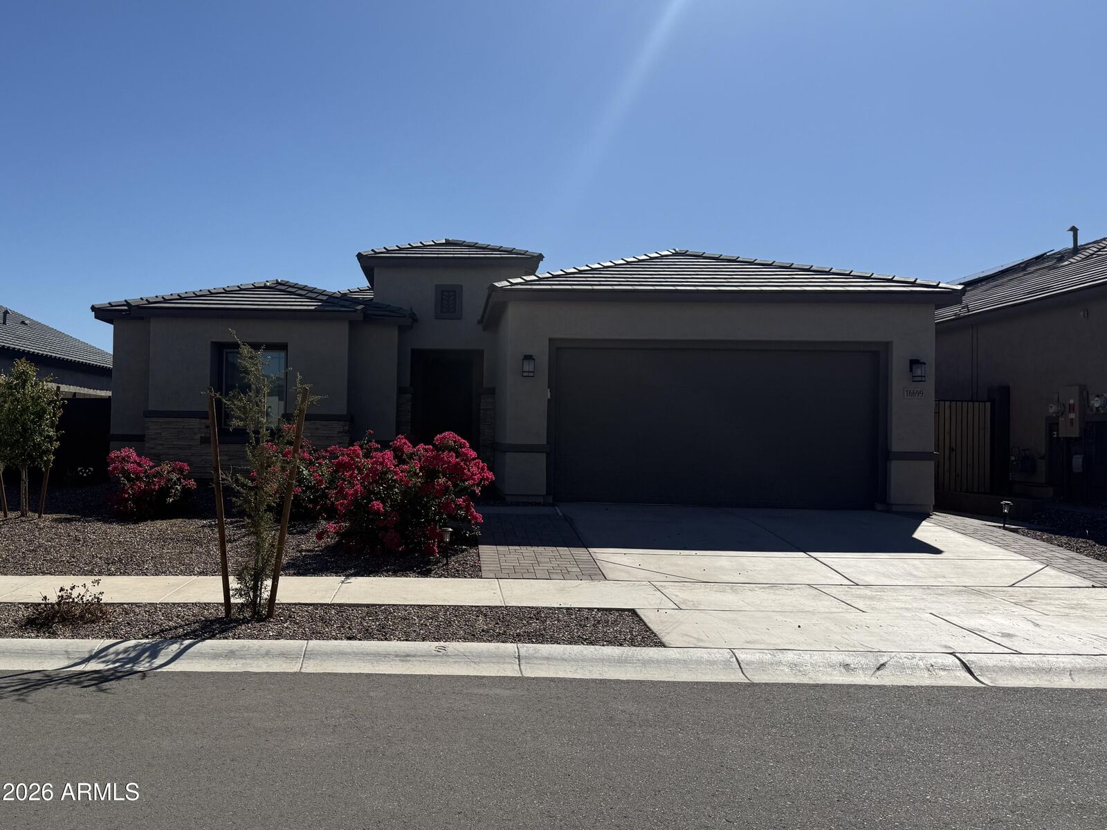Property Photo:  16699 W Saguaro Park Lane  AZ 85387 
