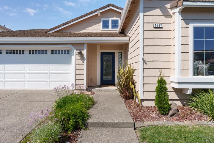 Property Photo: 7127 17th Hole Drive CA 95492