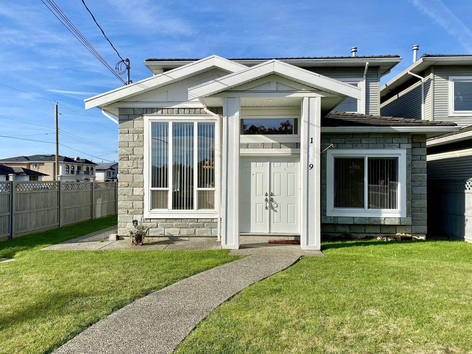 Property Photo:  1xx9 Sperling Avenue  BC V5B 4J8 
