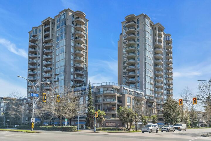Property Photo:  8460 Granville Avenue 1106  BC V6Y 1P6 