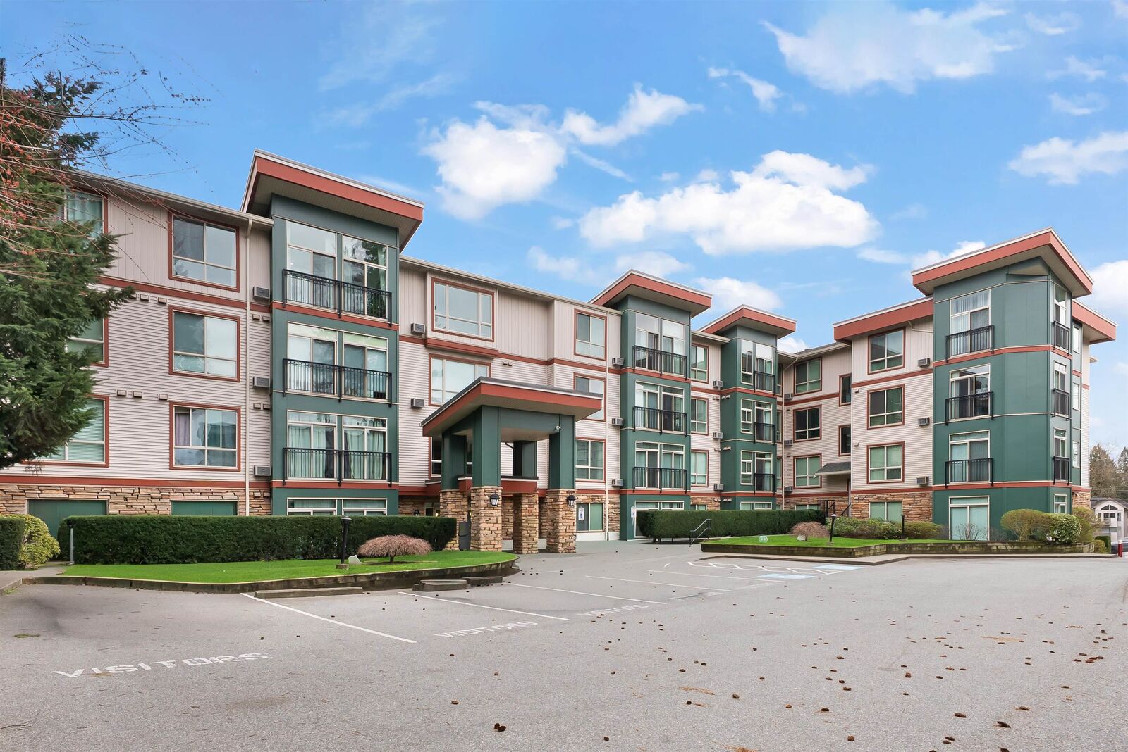 Property Photo:  33485 South Fraser Way 208  BC V2S 8P9 