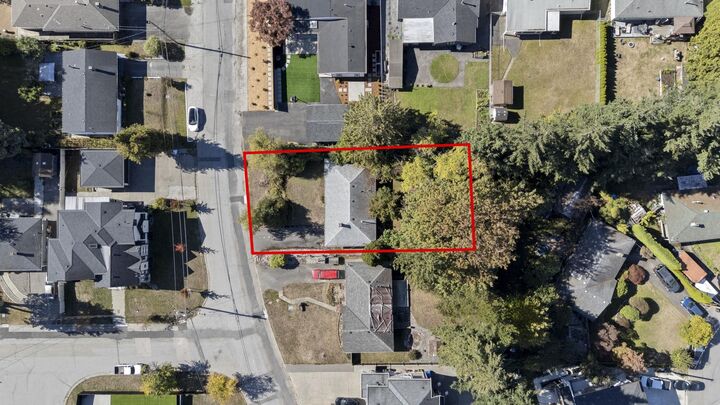 Property Photo:  11055 80A Avenue  BC V4C 1Y4 