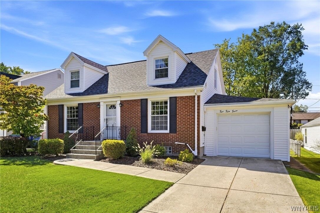 Property Photo: 457 Mount Vernon Road NY 14226