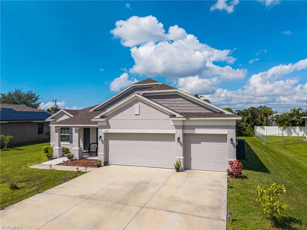 Property Photo:  1219 SW 10th St  FL 33991 