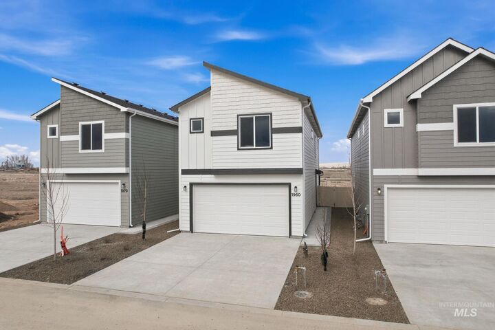 Property Photo:  1860 NW Strahorn Dr.  ID 83647 