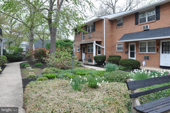 Property Photo:  340 Woodlawn Terrace B1  NJ 08108 