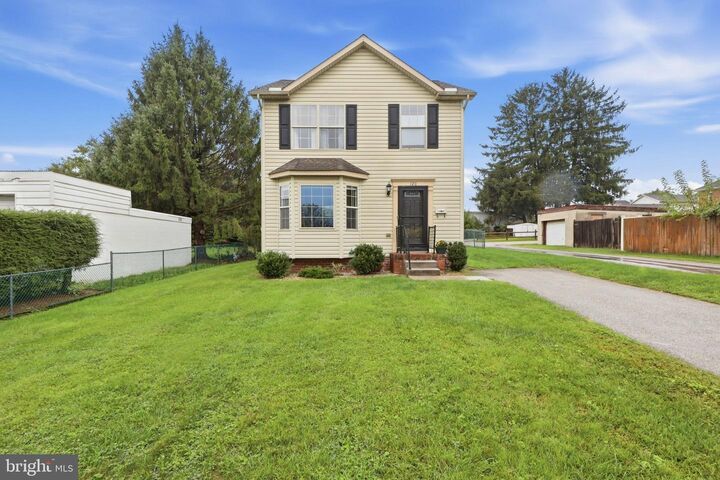 Property Photo:  120 Peter Street  PA 17331 