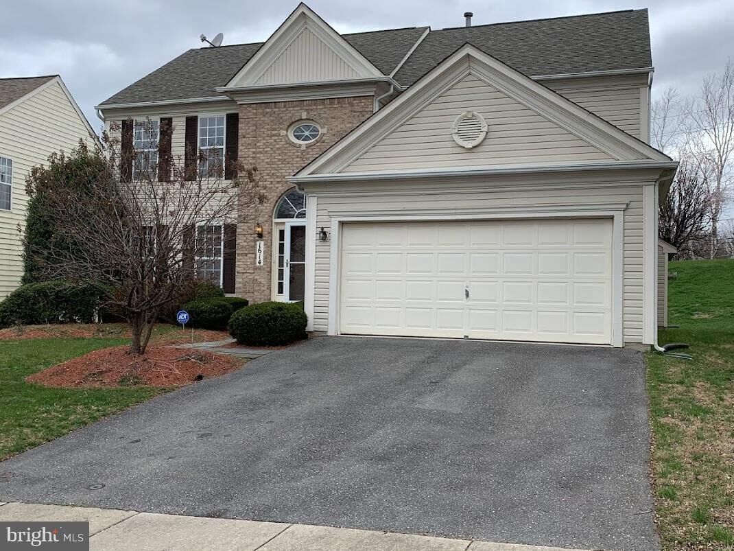 Property Photo: 1614 Angelwing Drive MD 20904