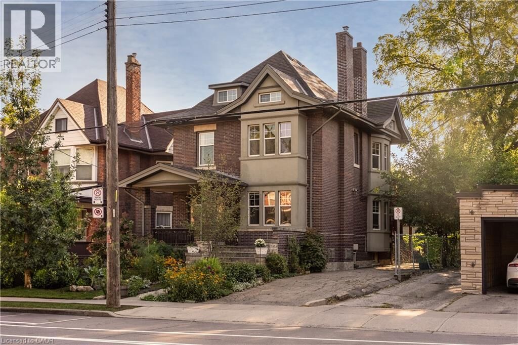 Property Photo:  155 Sherman Avenue South  ON L8M 2R1 