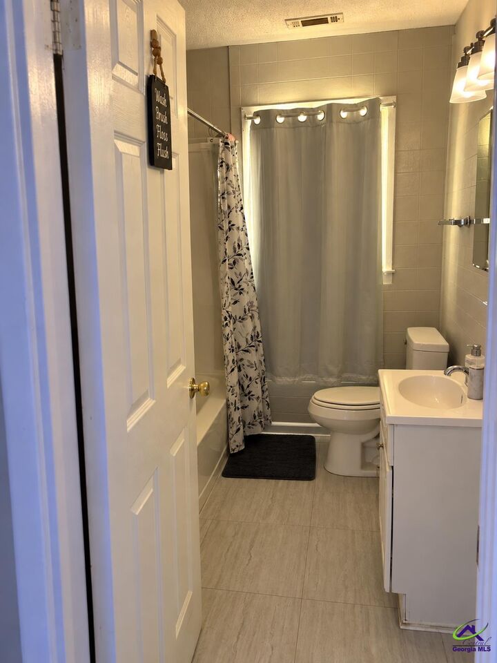 Property Photo: 206 Johns Road GA 31093