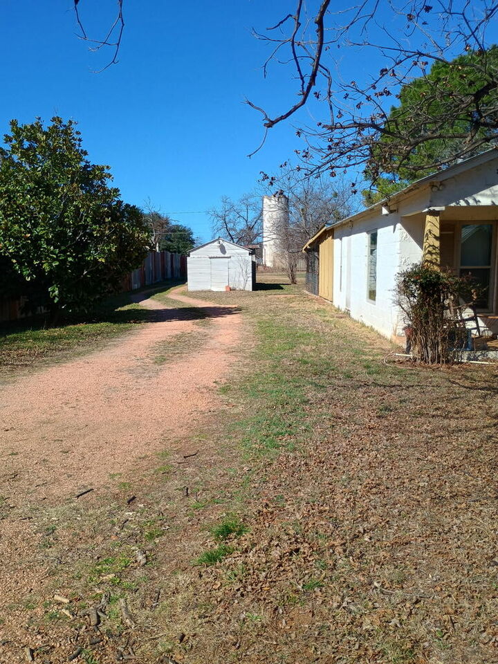 Property Photo:  316 Live Oak St  TX 76856 