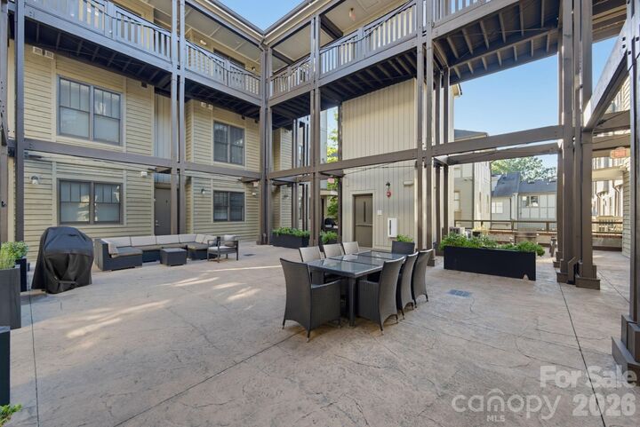 Property Photo:  317 E Tremont Avenue 105  NC 28203 