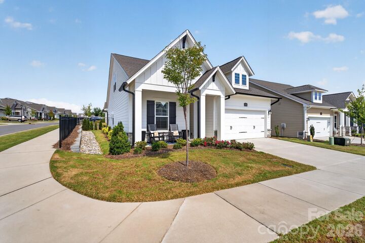 Property Photo: 1018 Lowland Way NC 28173