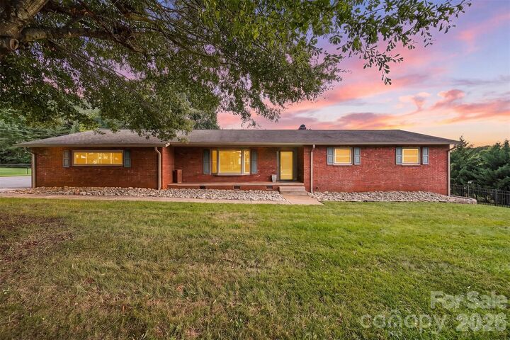 Property Photo:  226 28th Avenue Place NE  NC 28601 