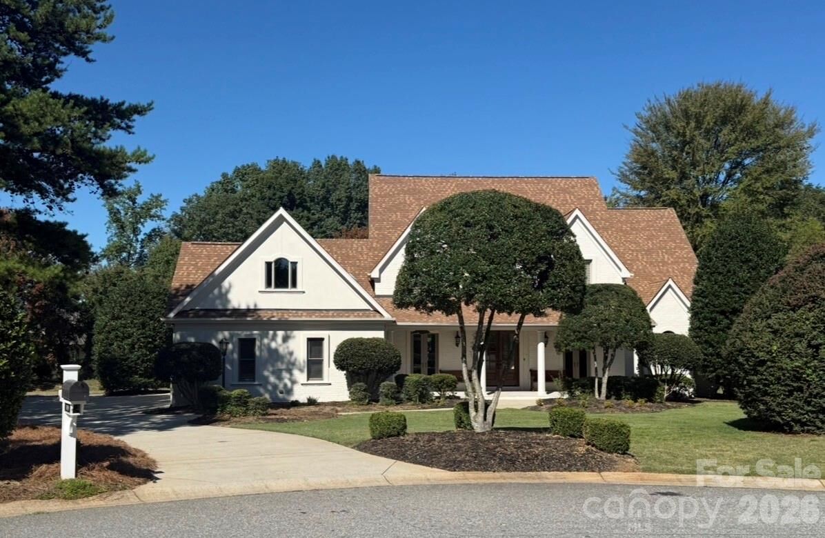 Property Photo: 109 Fitchburg Court NC 28117