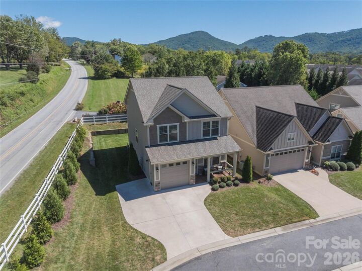 Property Photo:  31 Burlington Lane  NC 28732 