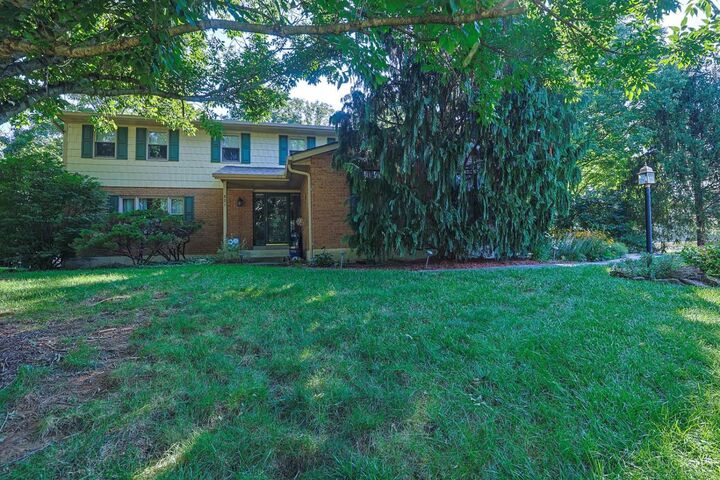 Property Photo: 821 Briar Cove Court OH 45140
