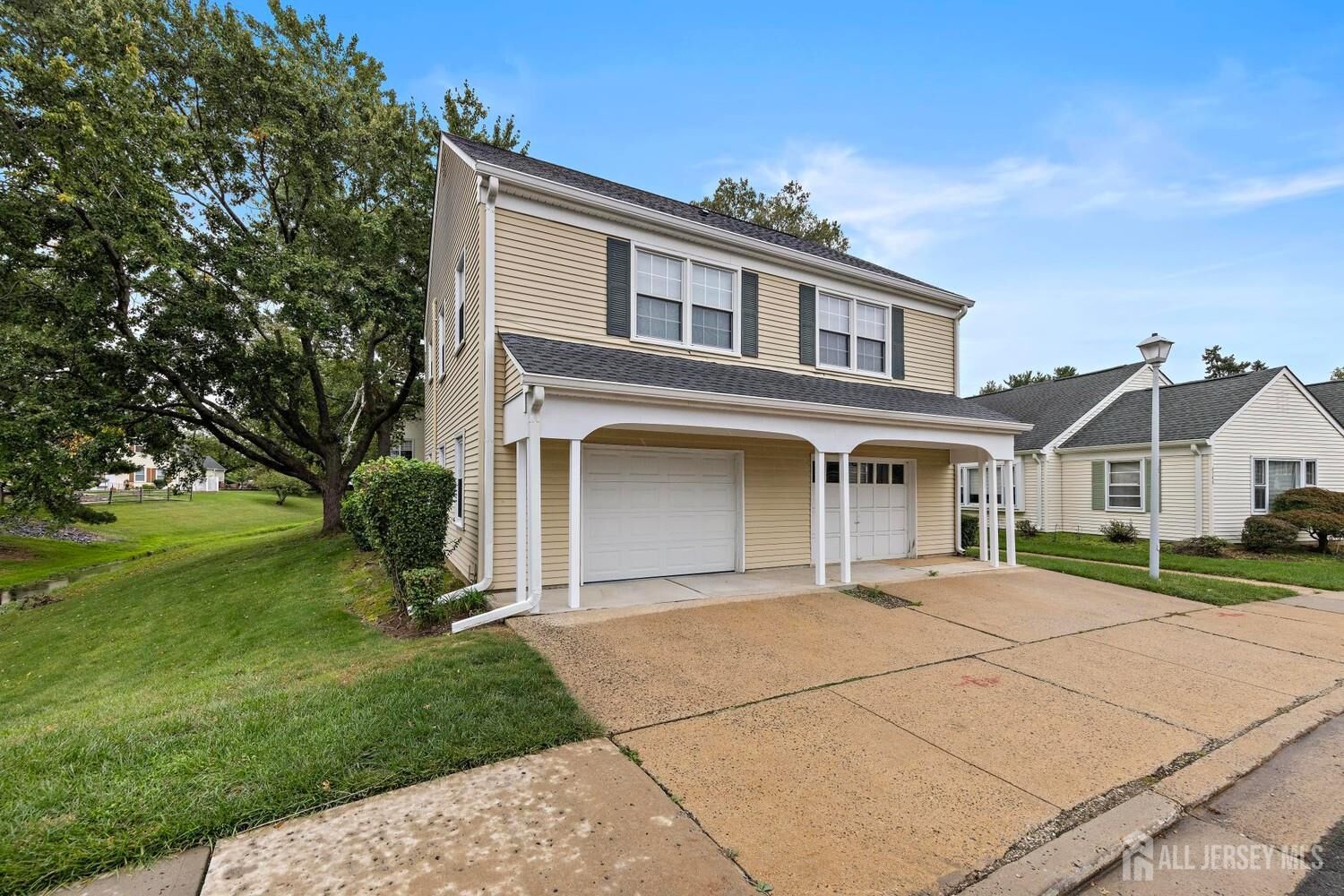 Property Photo: 420 Newport Way NJ 08831