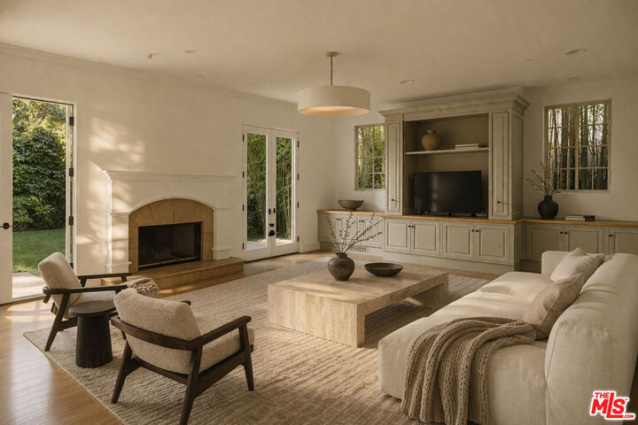 Property Photo:  223 24th St  CA 90402 