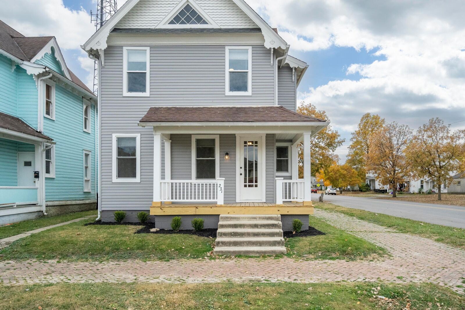 Property Photo:  231 N Fayette Street  OH 43160 