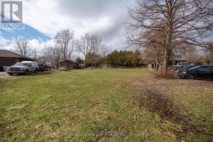 Property Photo:  2 Kennedy Court  ON N0M 2A0 