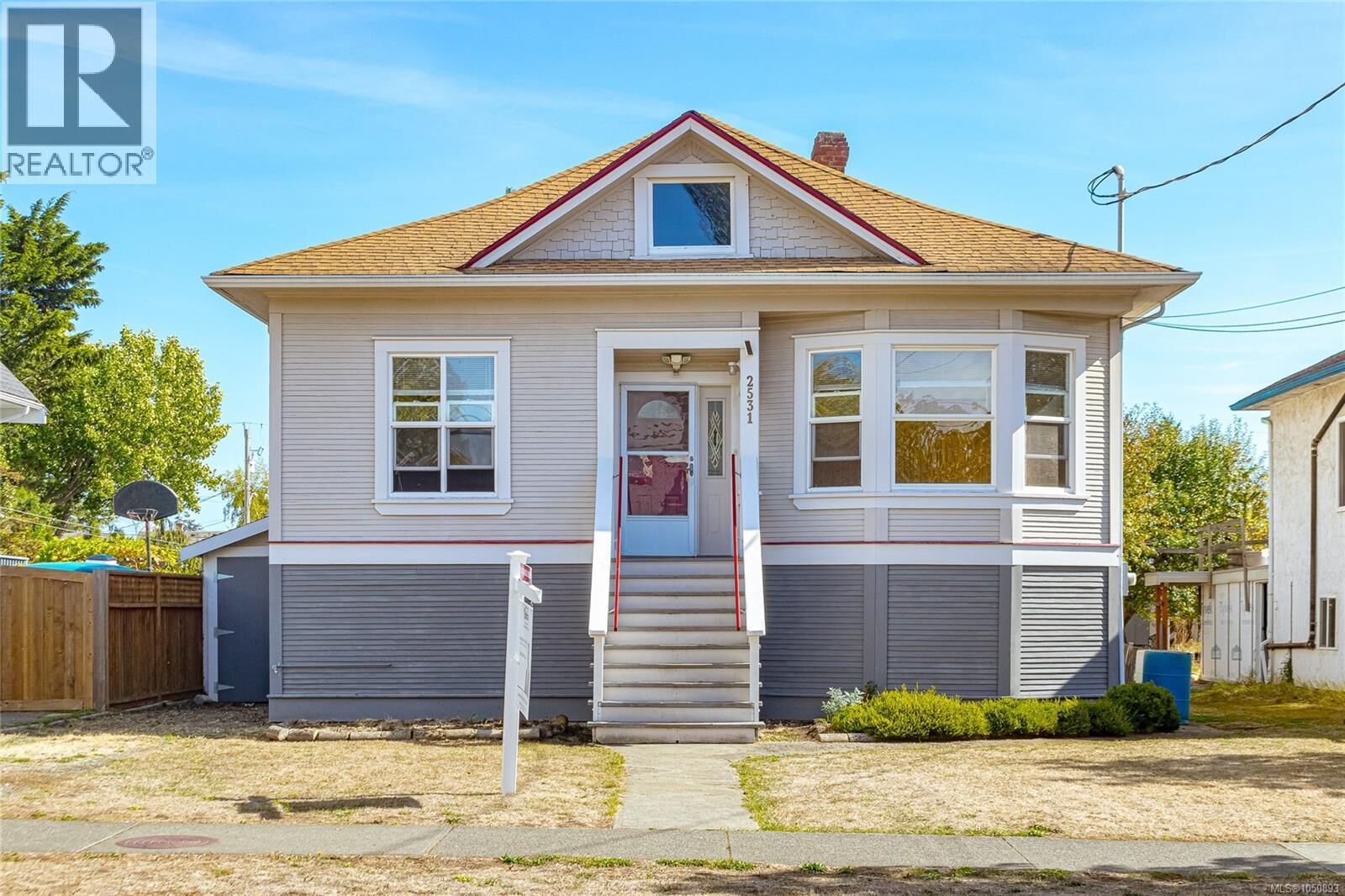 Property Photo:  2531 Fernwood Road  BC V8T 2Z8 