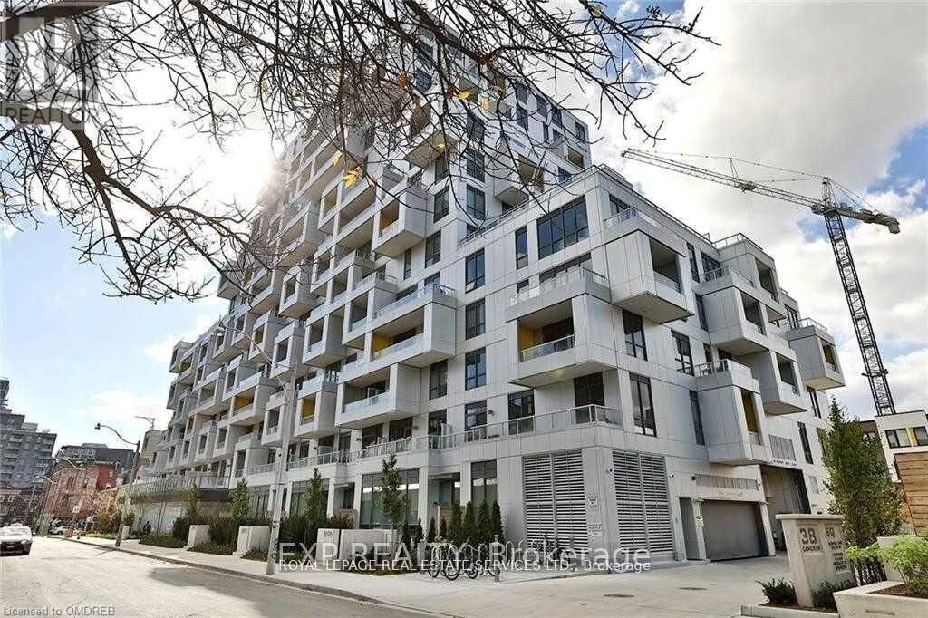Property Photo: 38 Cameron Street Ph19 ON M5T 0C3