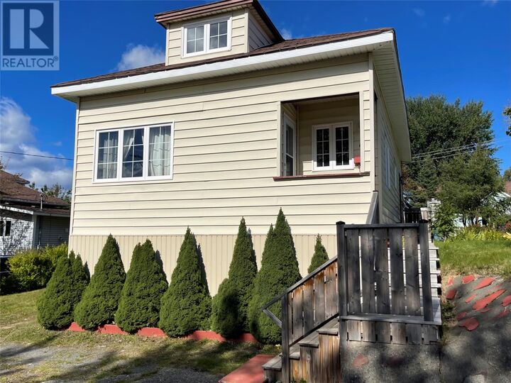 Property Photo:  104 Lincoln Road  NL A2A 1N5 