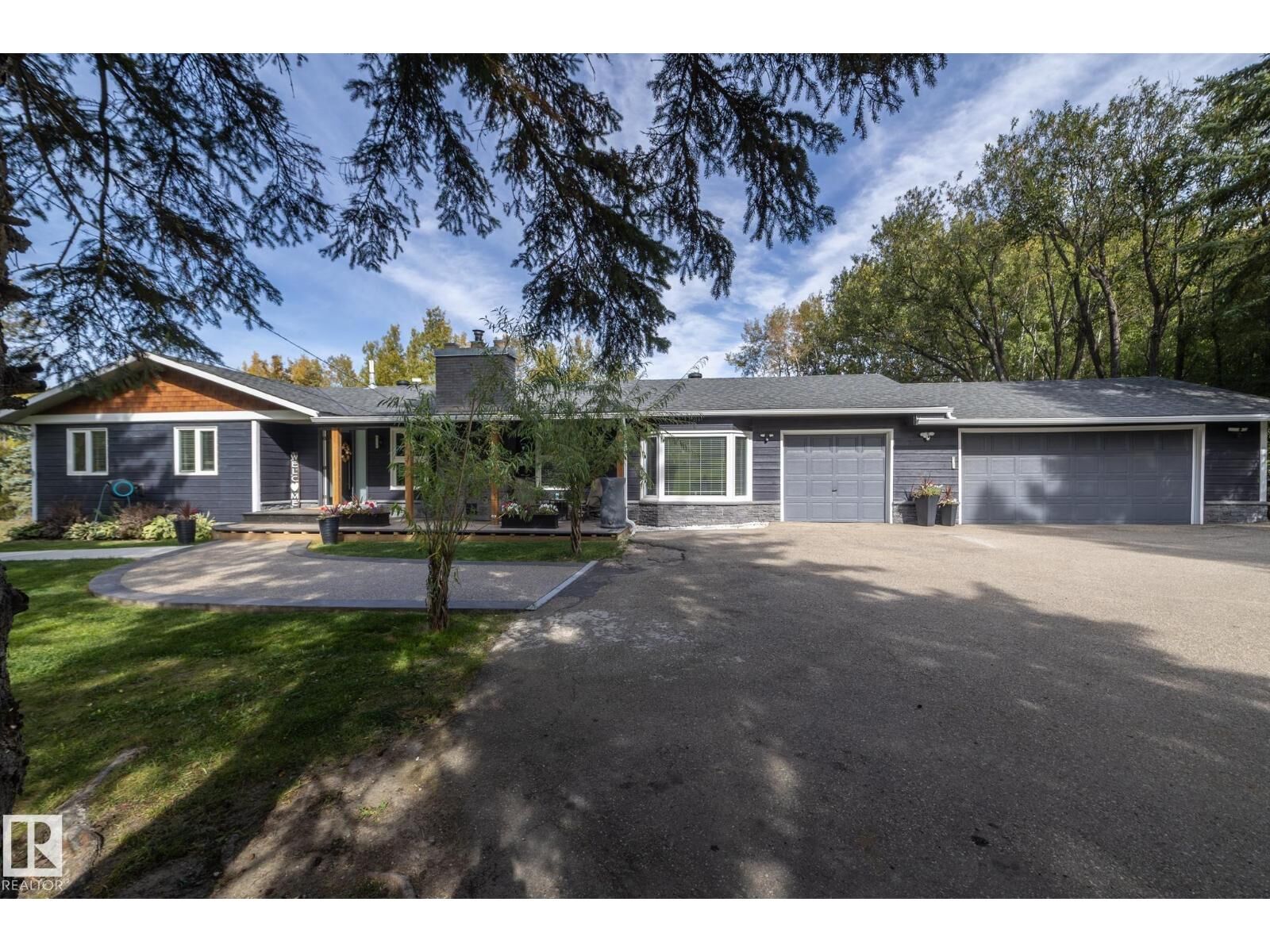 Property Photo: #2 53111 Rge Road 21 AB T7X 3X3