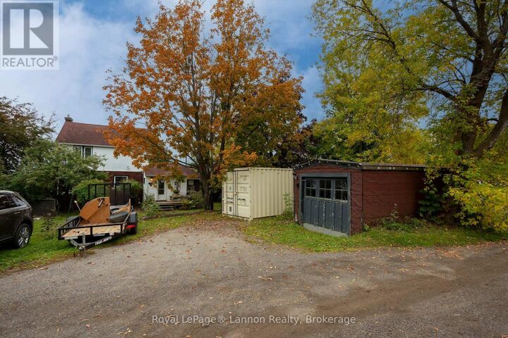 Property Photo:  82 College Street West  ON P7A 5J4 