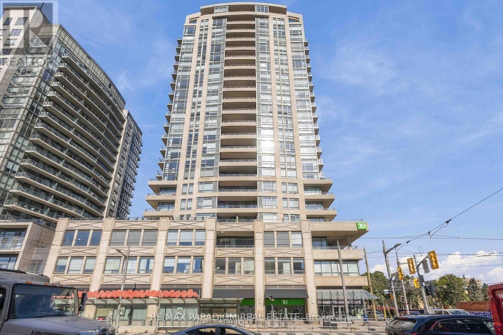 Property Photo:  500 St Clair Avenue West 802  ON M6C 1A8 