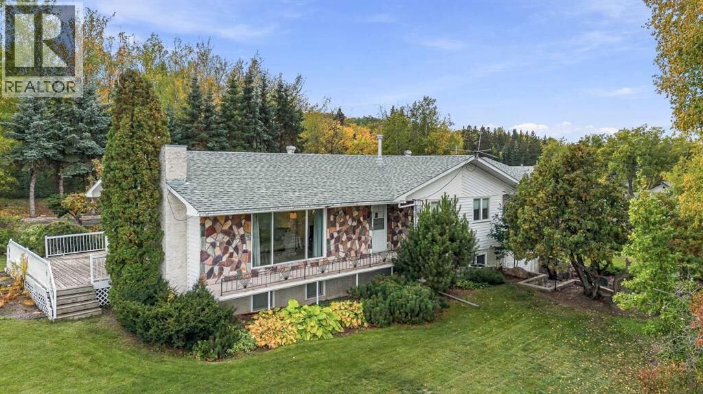 Property Photo:  210 3 Avenue  SK S0M 2G0 