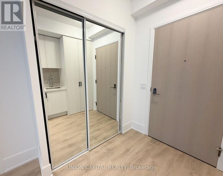 Property Photo:  2450 Bloor Street 305  ON M6S 0A9 