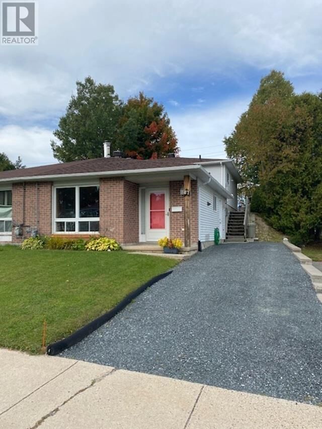 Property Photo:  87 Colwill Dr  ON P5A 2Z9 
