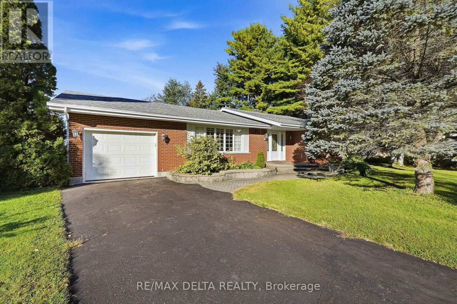 Property Photo: 77 Front Road West ON K0B 1K0