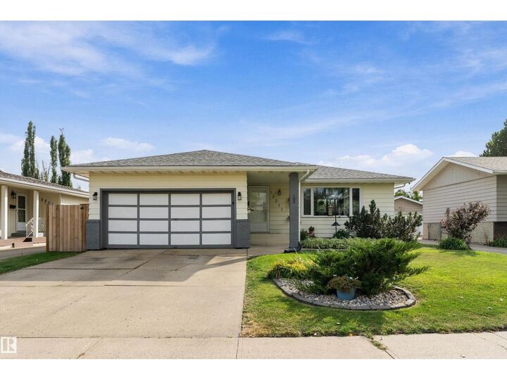 Property Photo:  12211 147 Av NW  AB T5X 1V4 