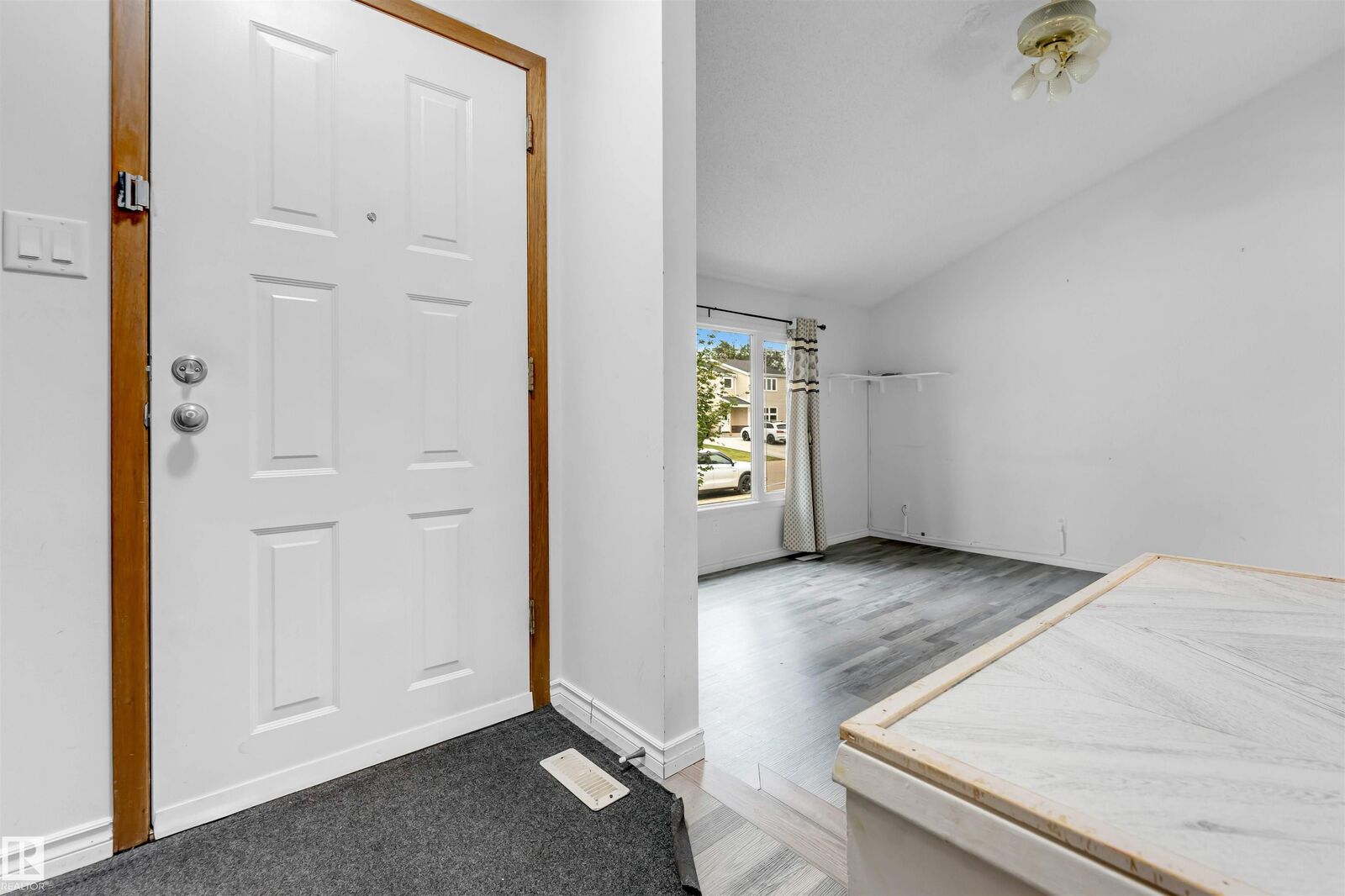 Property Photo:  1160 35A Street NW  AB T6L 3G3 