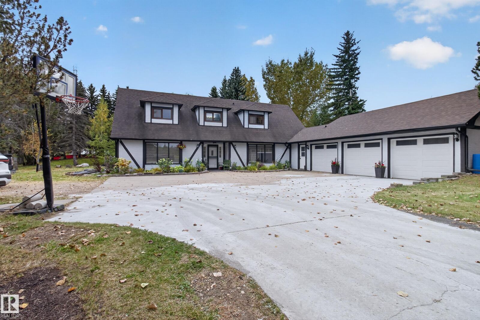 Property Photo:  52328 Hwy 21  AB T8B 1J9 